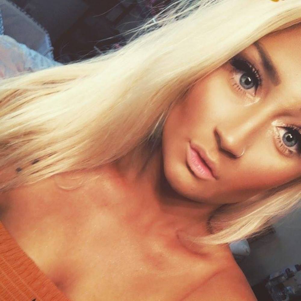 Meet your Posher, Rhia